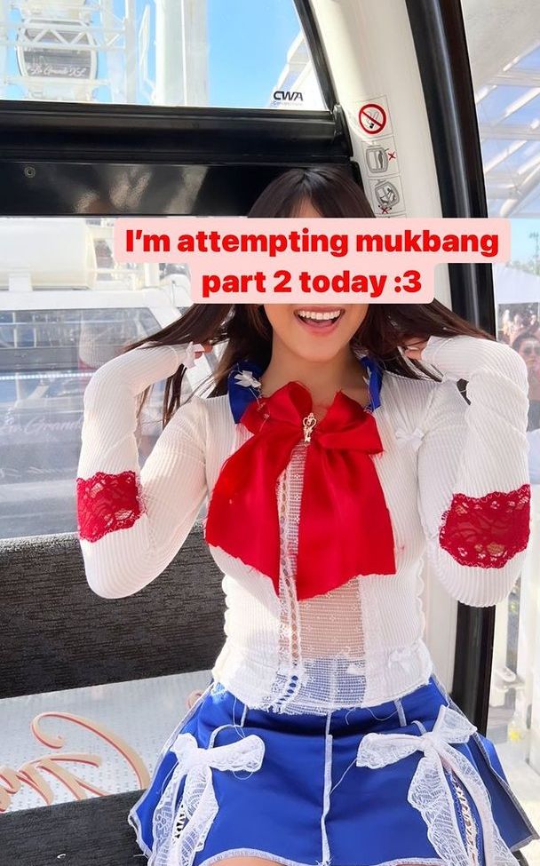 Neekolul desnuda #107867068