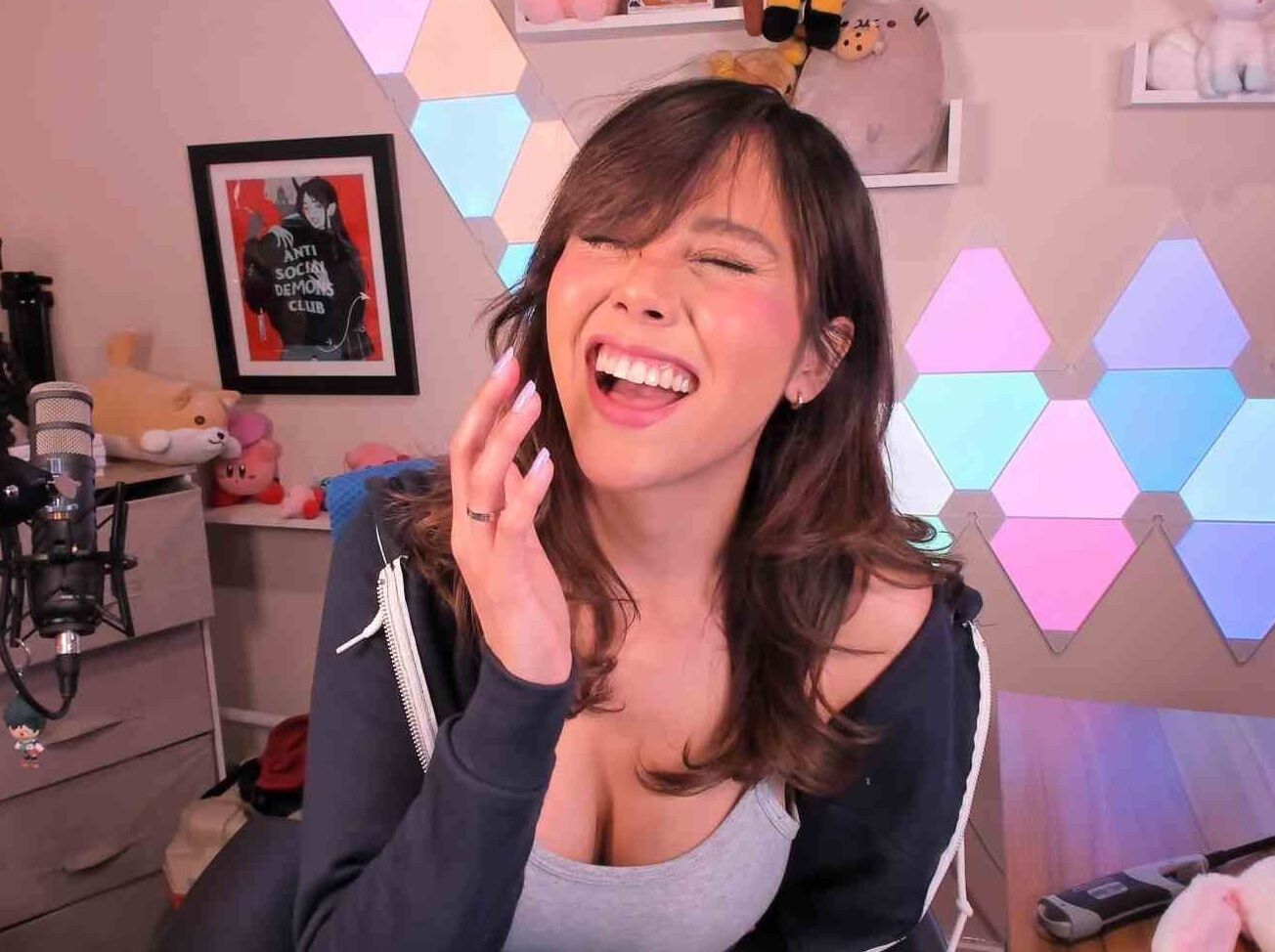 Neekolul desnuda #107867111