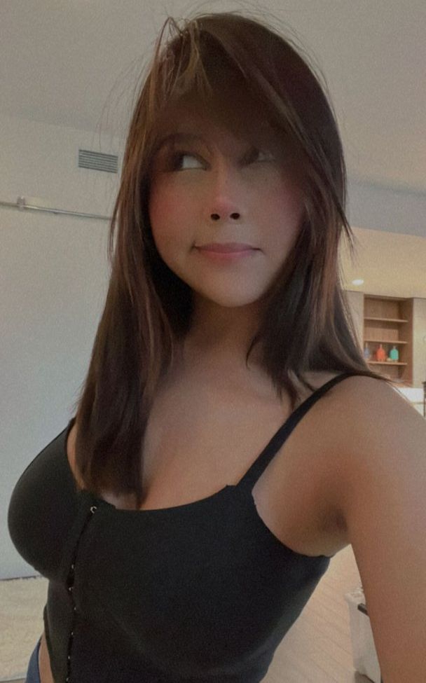 Neekolul desnuda #107867133