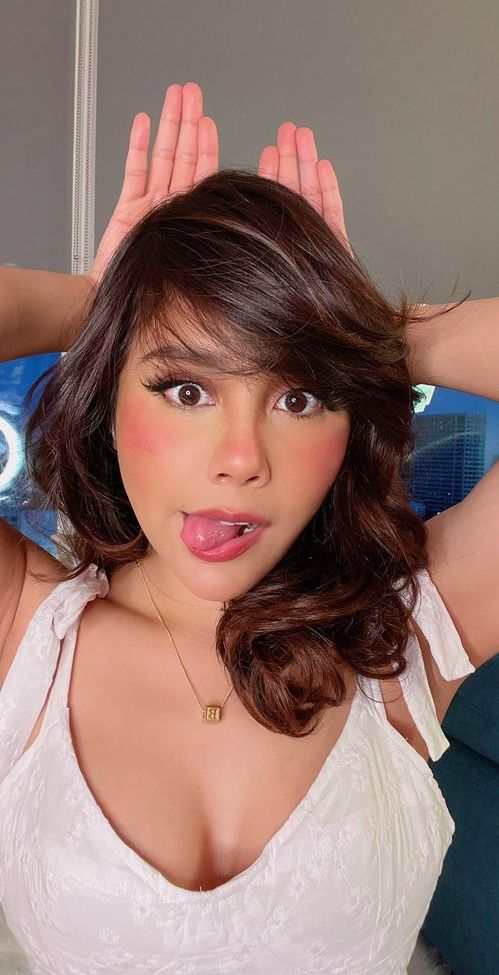 Neekolul desnuda #107867147