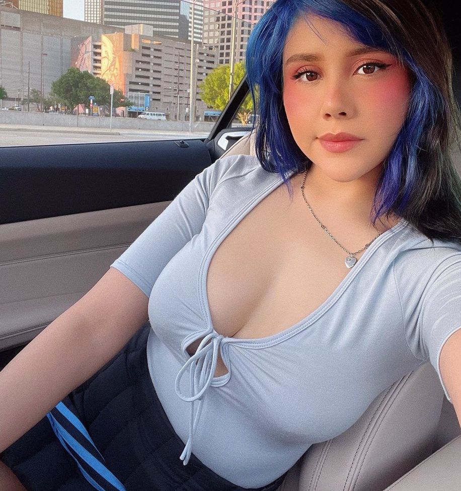 Neekolul desnuda #107867168