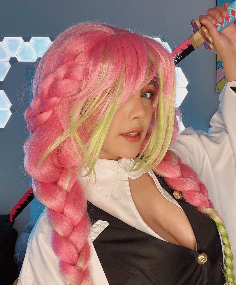 Neekolul desnuda #107867178