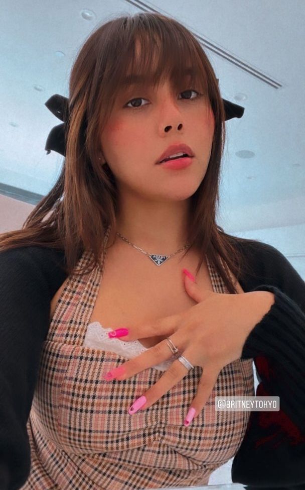 Neekolul desnuda #107867187