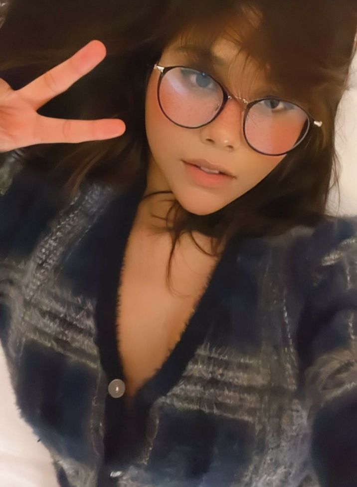 Neekolul desnuda #107867191