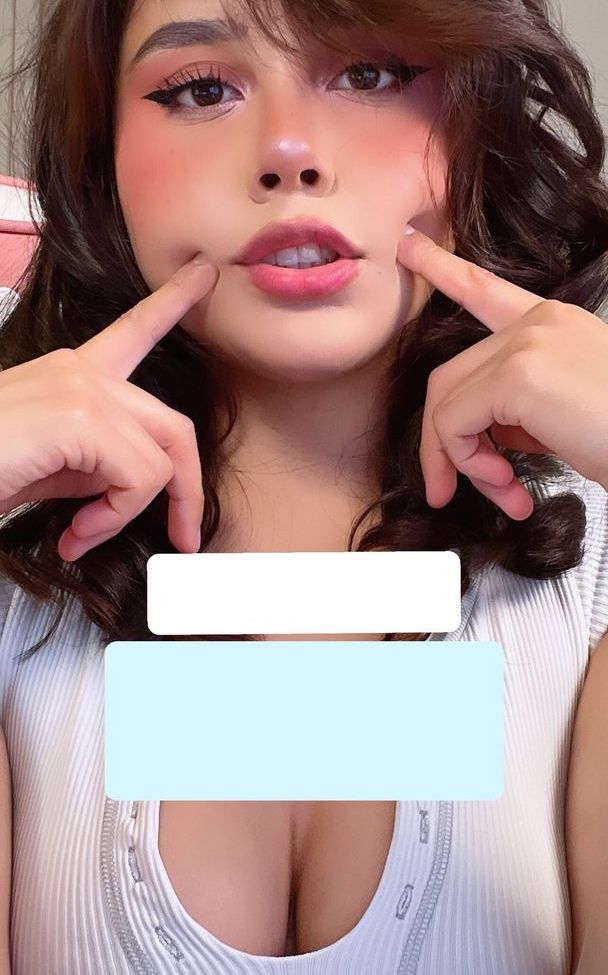 Neekolul desnuda #107867206