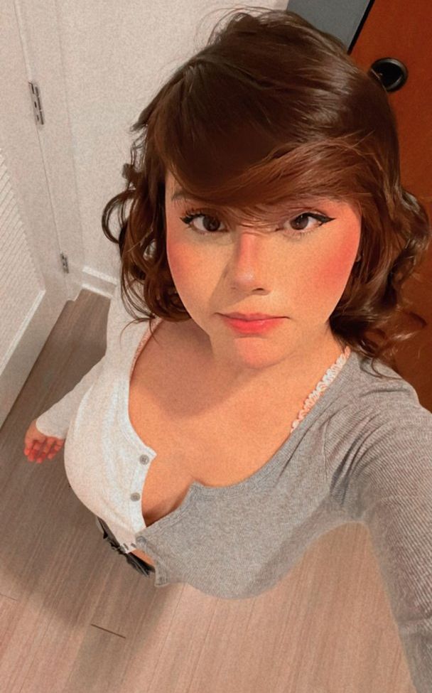 Neekolul desnuda #107867210