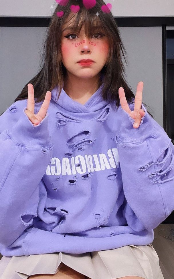 Neekolul desnuda #107867212