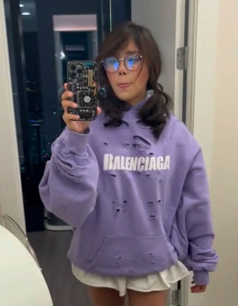 Neekolul desnuda #107867220