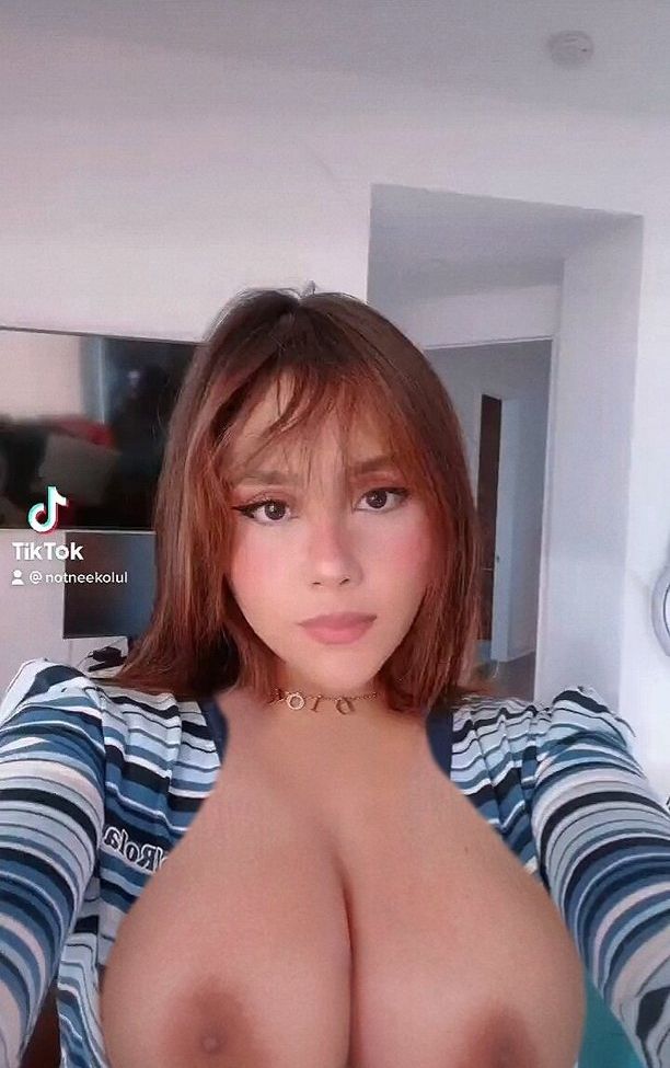 Neekolul desnuda #107867229