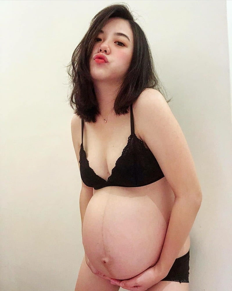 Heiss und willig
 #91474405