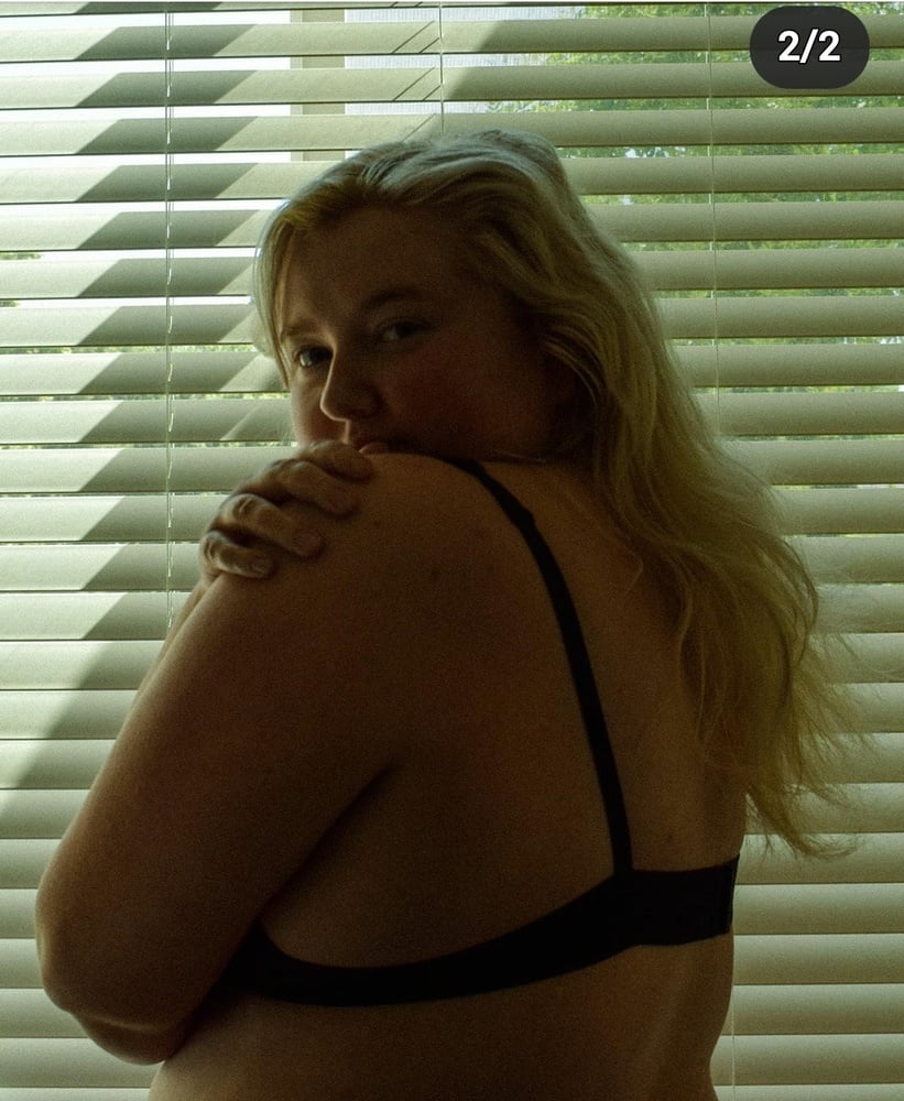 Heiss und willig
 #91474435