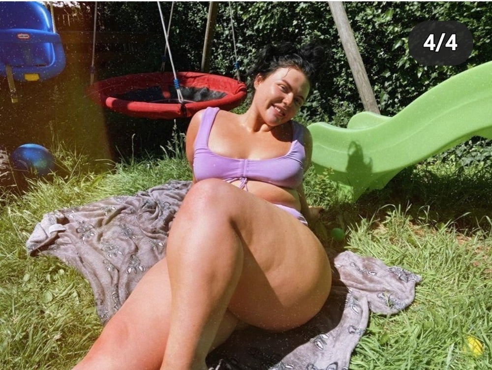 Heiss und willig
 #91474469