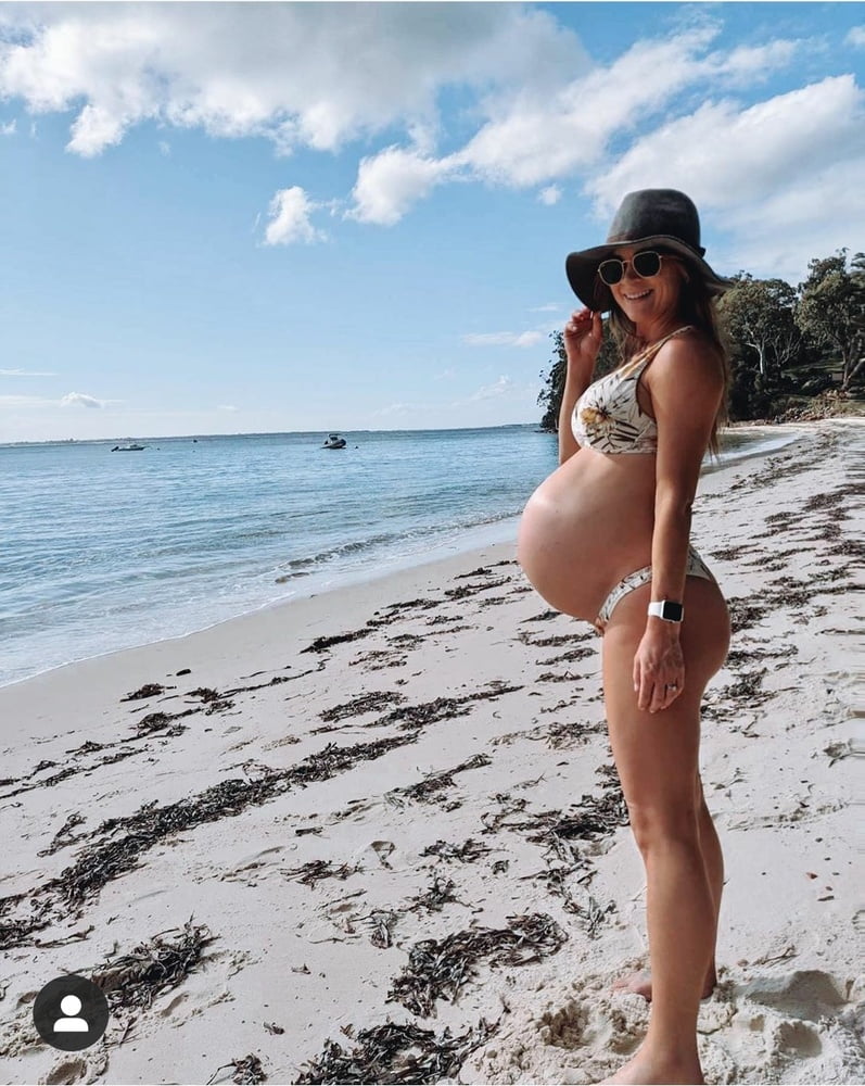 Heiss und willig
 #91474518