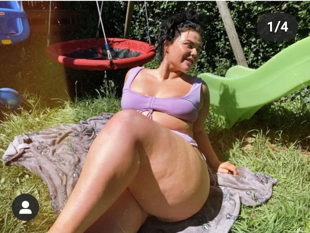 Heiss und willig
 #91474548