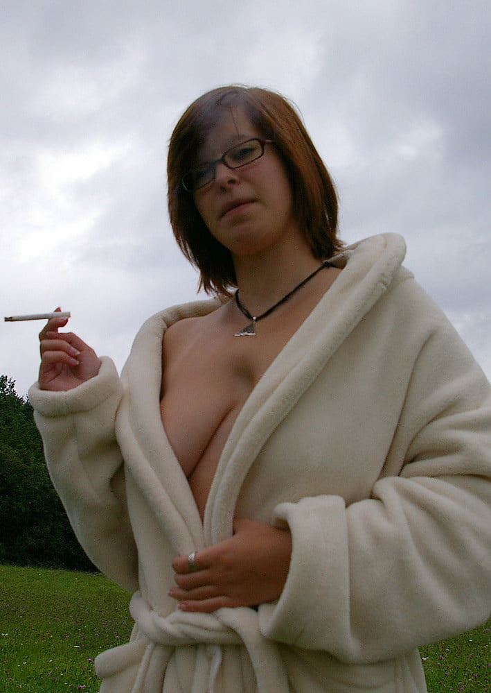 男女混合 685 (braless)
 #102649409