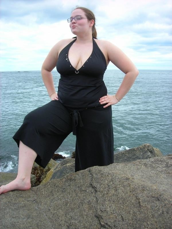 男女混合 685 (braless)
 #102649427