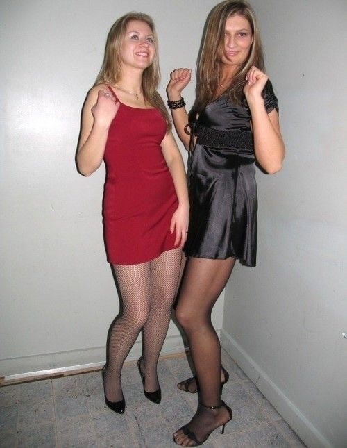 Sexy Milfs und Gilfs tragen Strumpfhosen 3
 #106482061