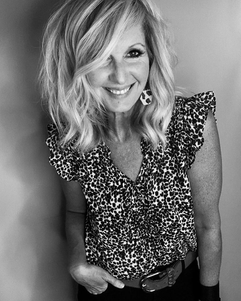 Reife blonde Fotze melanie
 #82238622
