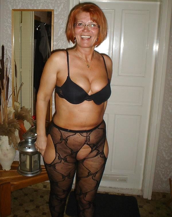 Habillé pour plus........ (milfs et matures)
 #91619792