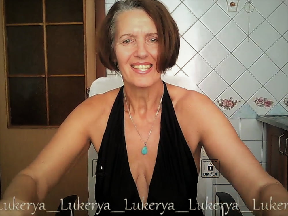 Photos from videos that are in the profile 03-11-2020 #106640162