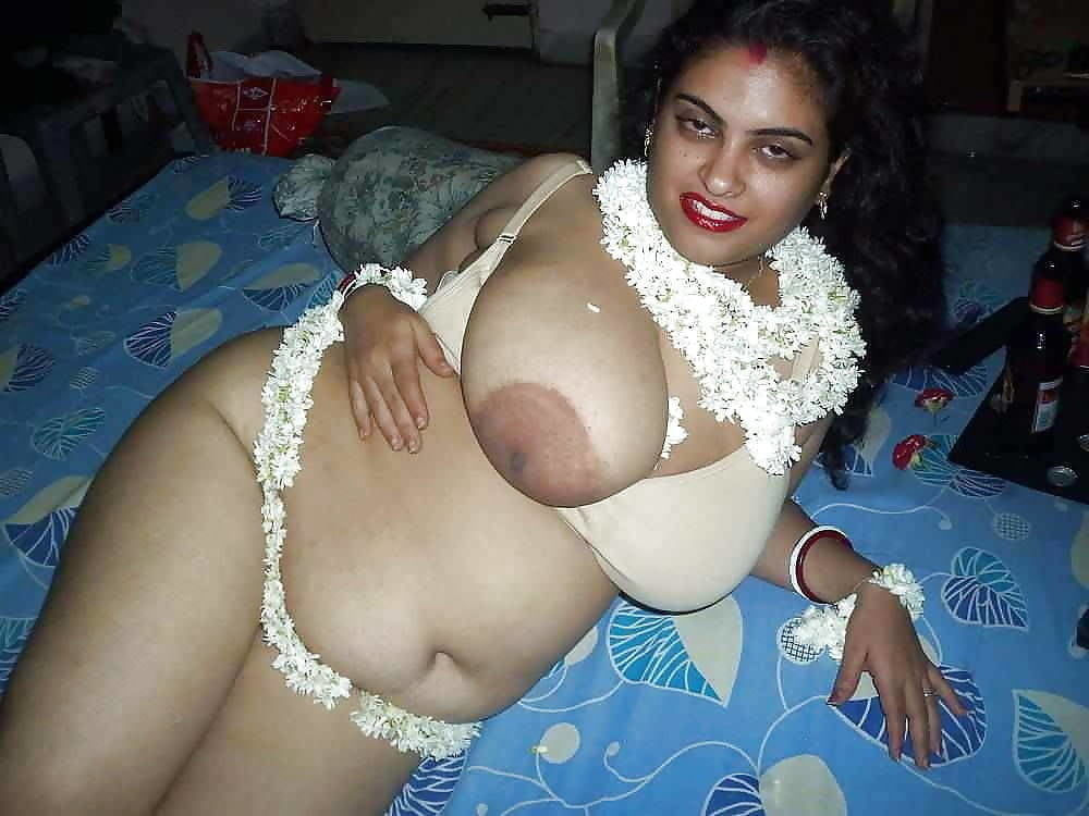 Desi Auntie Big Tits 2 #90152633