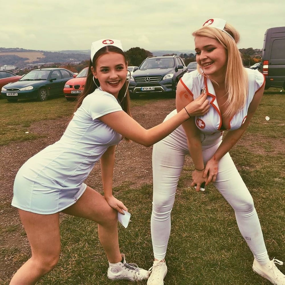 Enfermeras - ¿podemos ayudarle? (álbum grande)
 #91394744