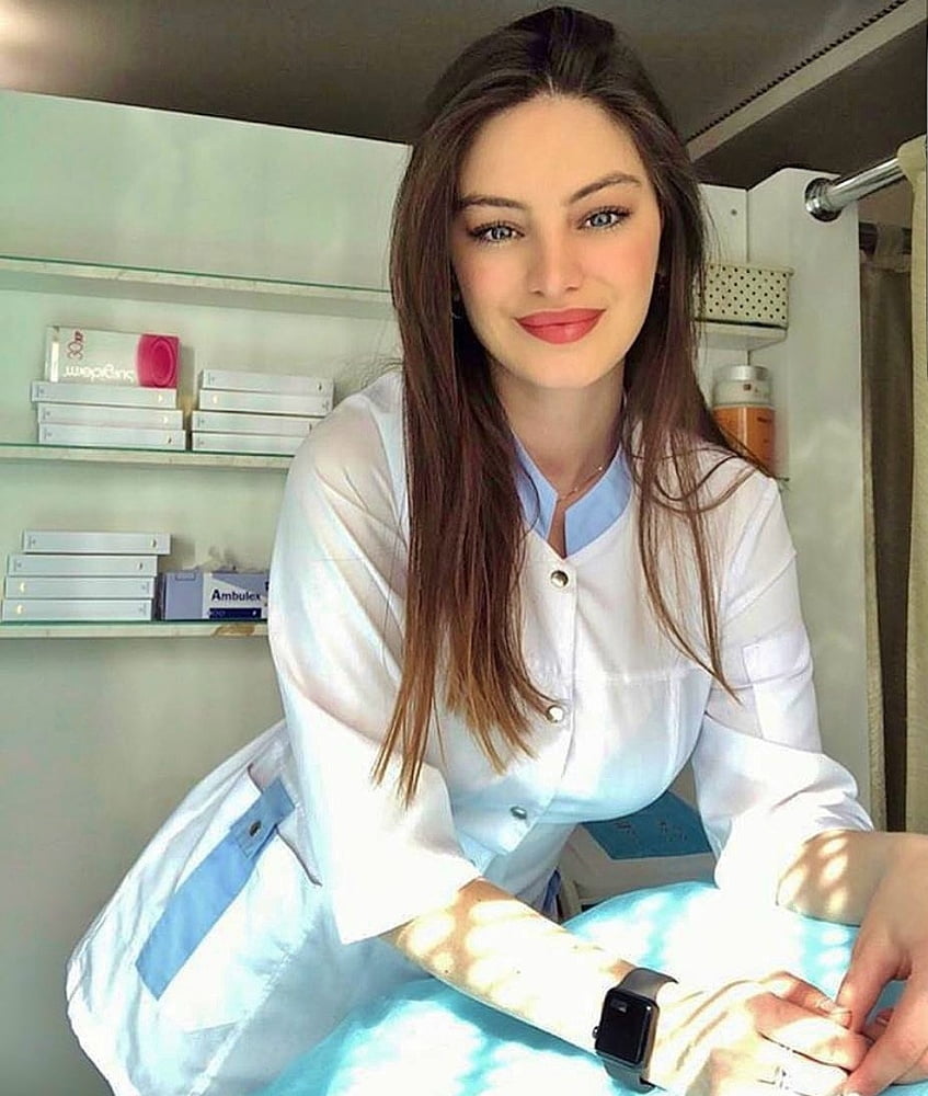 Enfermeras - ¿podemos ayudarle? (álbum grande)
 #91394933