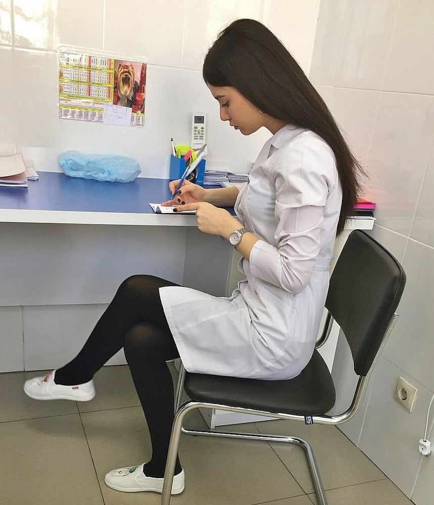 Enfermeras - ¿podemos ayudarle? (álbum grande)
 #91394941