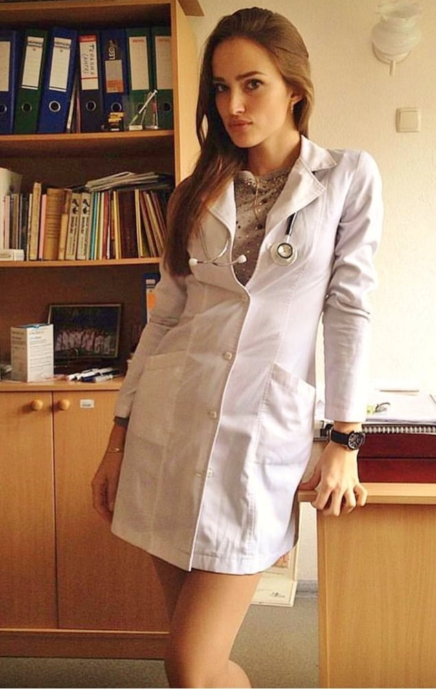 Enfermeras - ¿podemos ayudarle? (álbum grande)
 #91394944