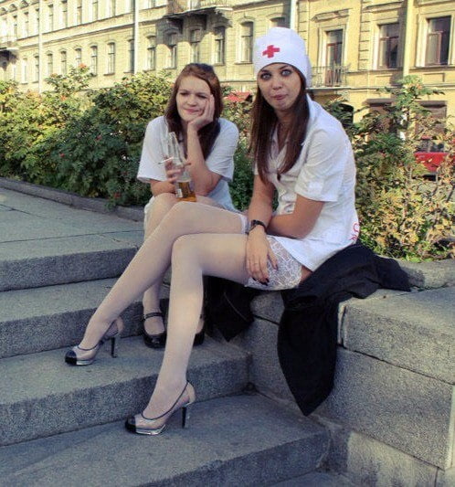 Enfermeras - ¿podemos ayudarle? (álbum grande)
 #91395335