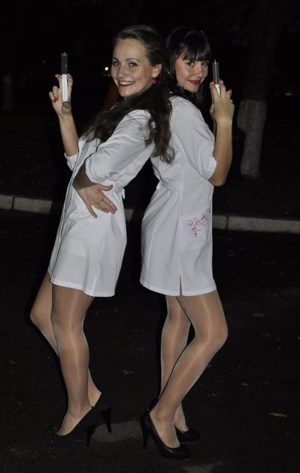 Enfermeras - ¿podemos ayudarle? (álbum grande)
 #91395410