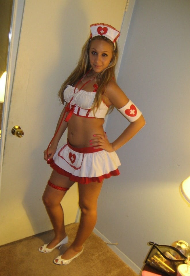 Enfermeras - ¿podemos ayudarle? (álbum grande)
 #91395621