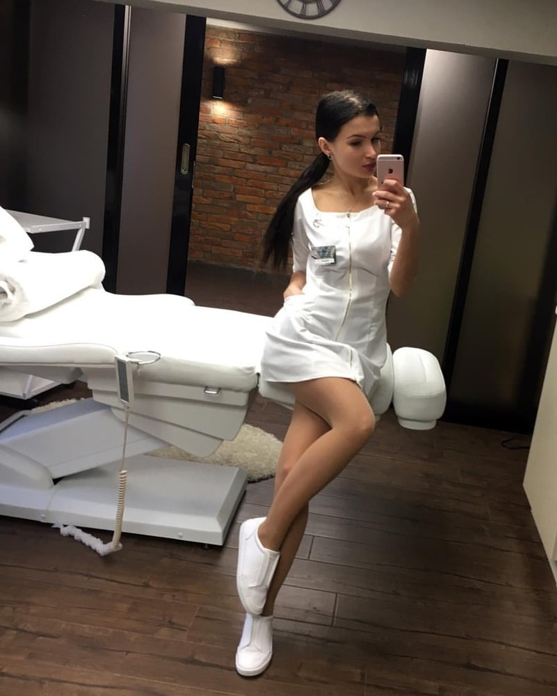 Enfermeras - ¿podemos ayudarle? (álbum grande)
 #91395770