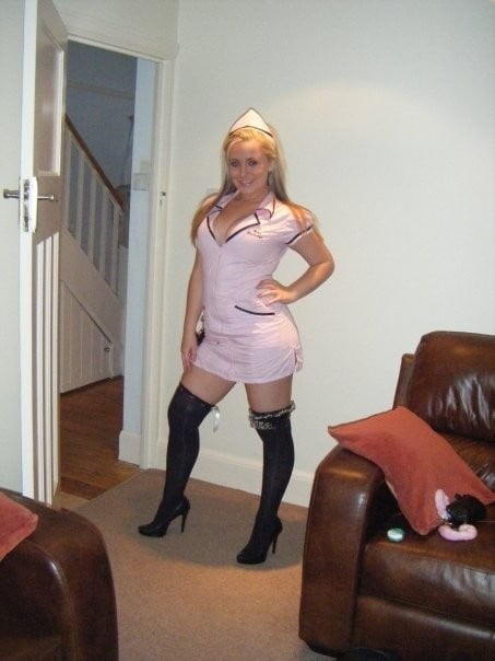 Enfermeras - ¿podemos ayudarle? (álbum grande)
 #91395945