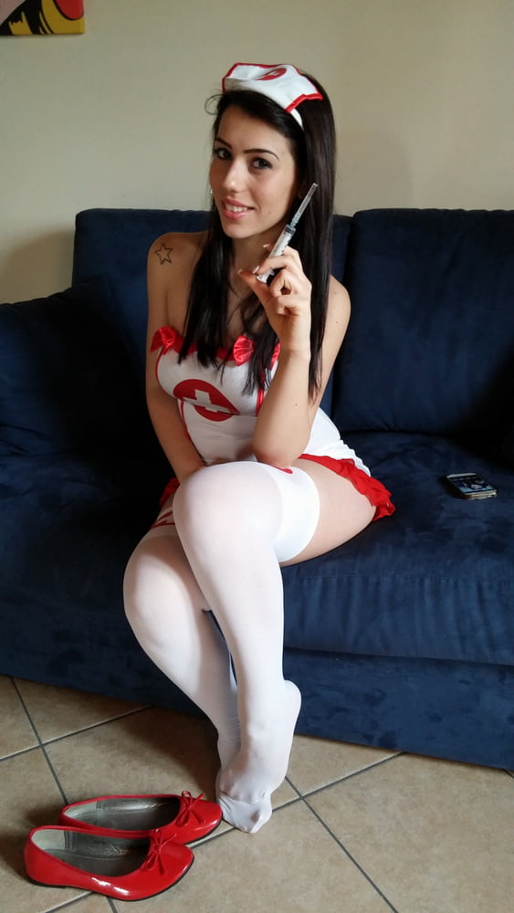 Enfermeras - ¿podemos ayudarle? (álbum grande)
 #91396029