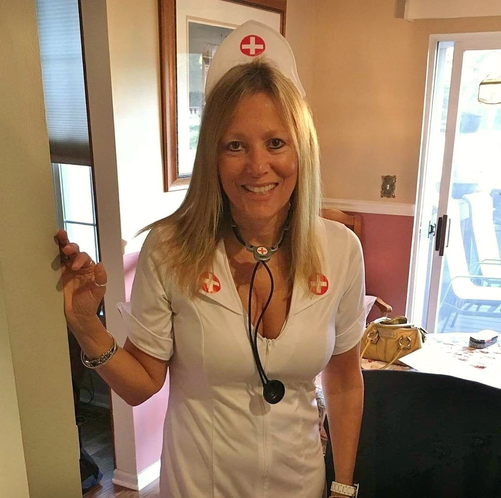 Enfermeras - ¿podemos ayudarle? (álbum grande)
 #91396043