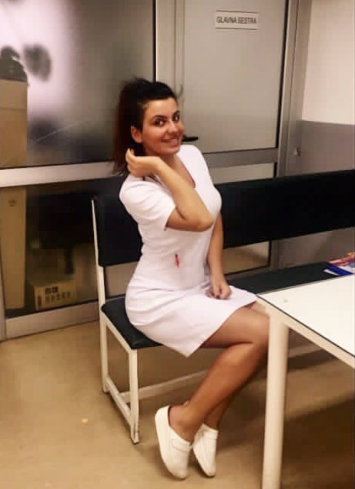 Enfermeras - ¿podemos ayudarle? (álbum grande)
 #91396044