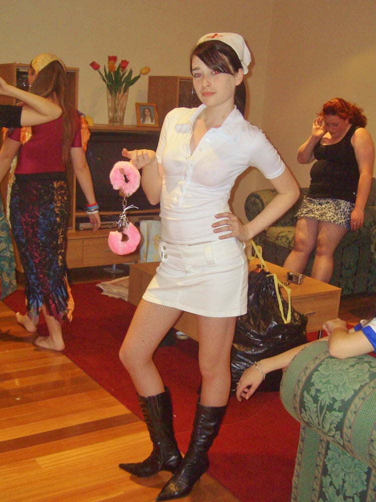 Enfermeras - ¿podemos ayudarle? (álbum grande)
 #91396067