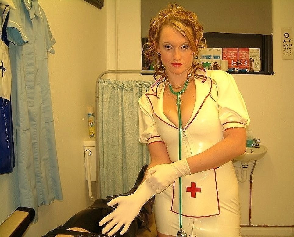 Enfermeras - ¿podemos ayudarle? (álbum grande)
 #91396083