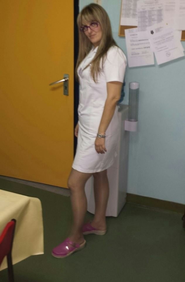 Enfermeras - ¿podemos ayudarle? (álbum grande)
 #91396099