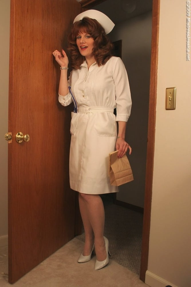 Enfermeras - ¿podemos ayudarle? (álbum grande)
 #91396148