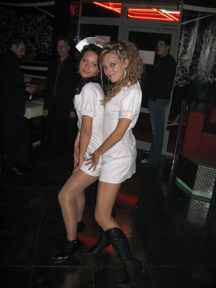 Enfermeras - ¿podemos ayudarle? (álbum grande)
 #91396183