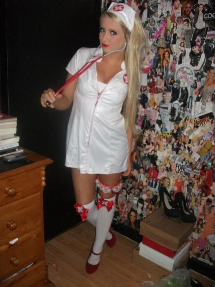 Enfermeras - ¿podemos ayudarle? (álbum grande)
 #91396225