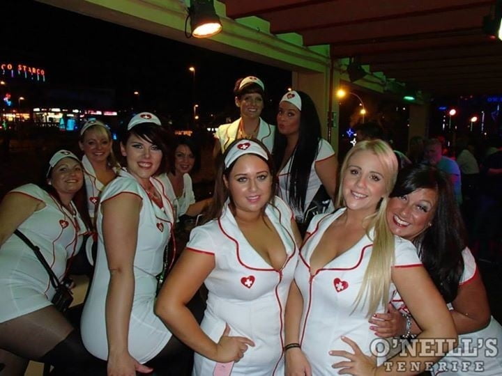 Enfermeras - ¿podemos ayudarle? (álbum grande)
 #91396242