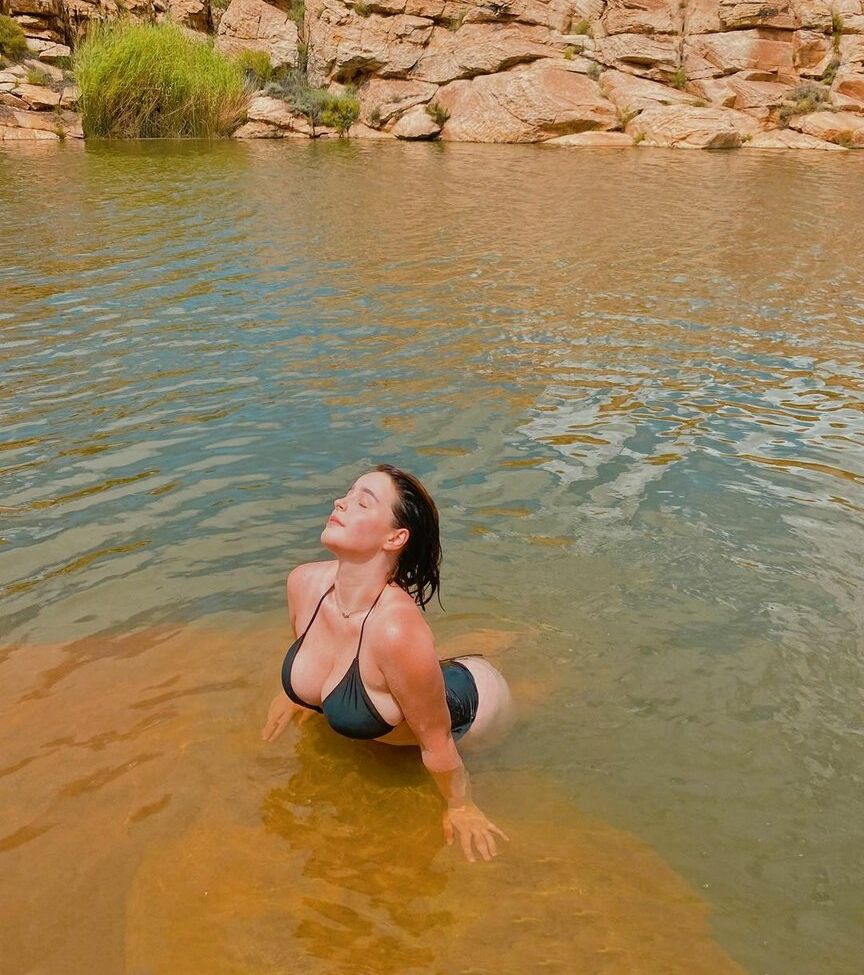 Clara00ellis desnuda #108071560