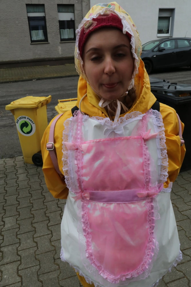 Halal deutsche ausgebildete Gummihure morona pigleta wartet
 #98279680