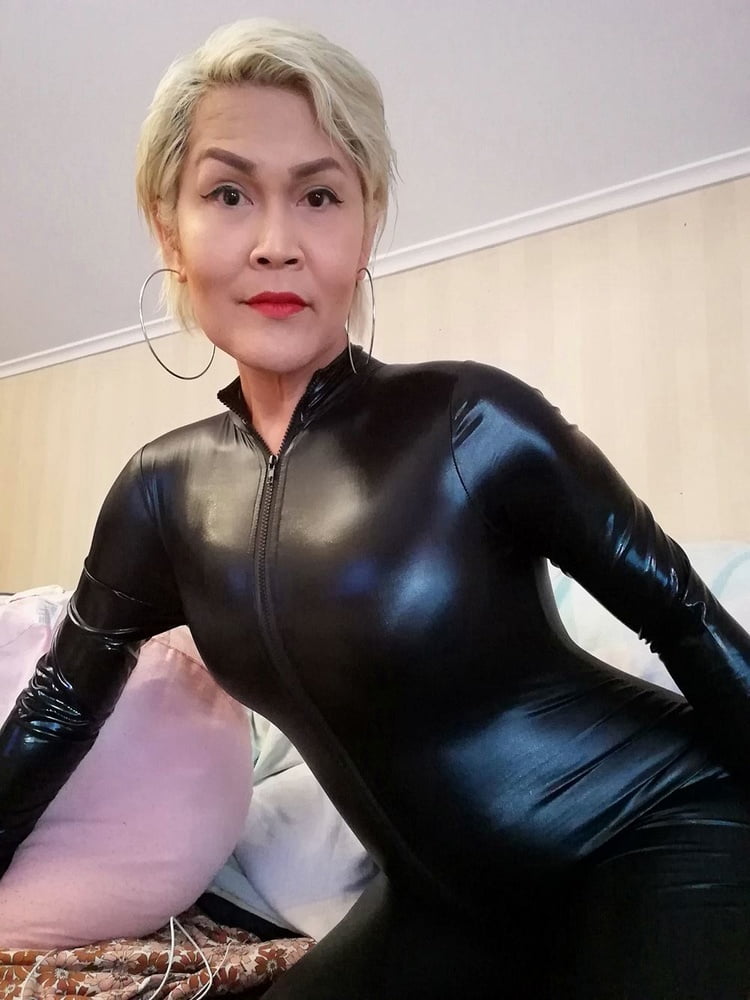 Latex Rubber Milf Granny May issue #98281001