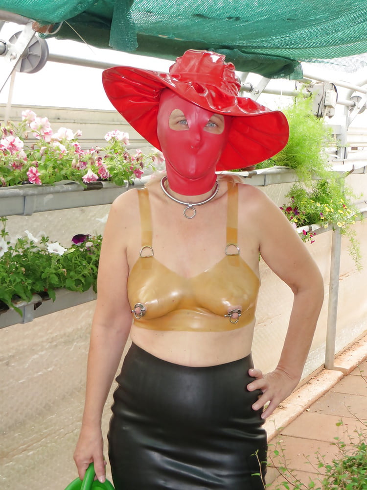 Latex Rubber Milf Granny May issue #98281573