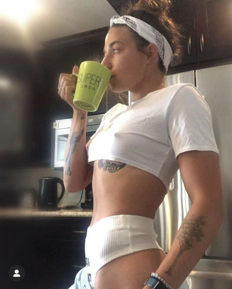 Braless ama
 #105147563