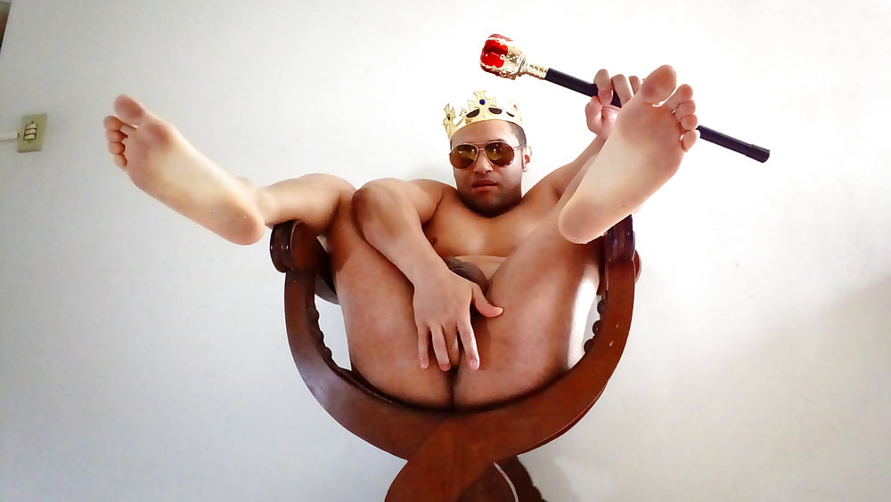 19 - King On A Throne #106926505